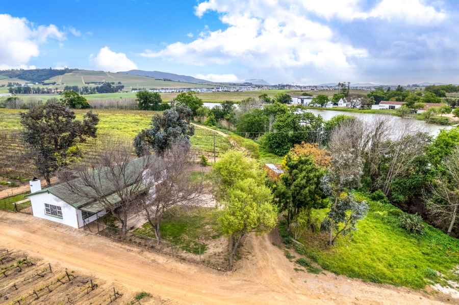 3 Bedroom Property for Sale in Koelenhof AH Western Cape